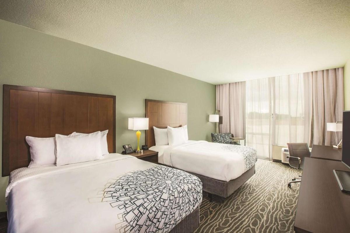 Hotel La Quinta By Wyndham Omaha Airport Downtown Carter Lake Exterior foto