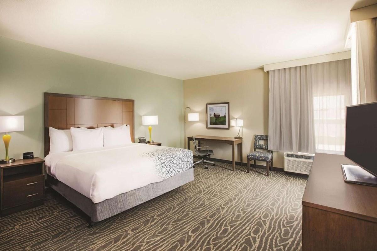 Hotel La Quinta By Wyndham Omaha Airport Downtown Carter Lake Exterior foto