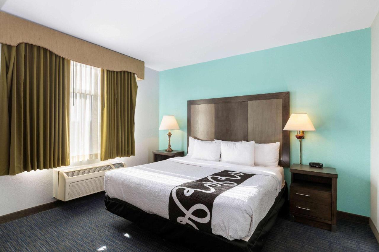Hotel La Quinta By Wyndham Omaha Airport Downtown Carter Lake Exterior foto